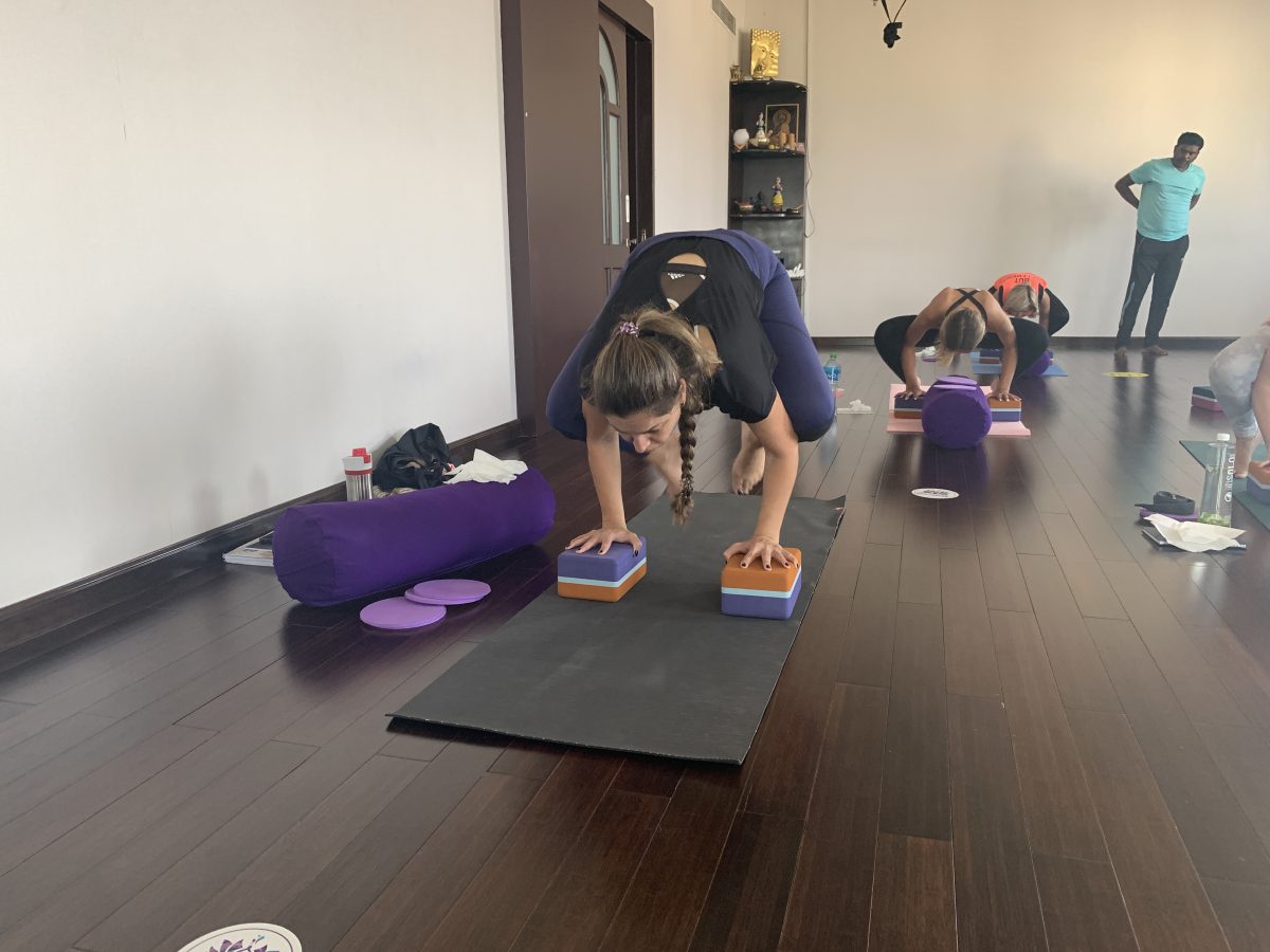 What to Expect from a Yoga Instructor Certification Course in Dubai: Your Path to Wellness and Mastery