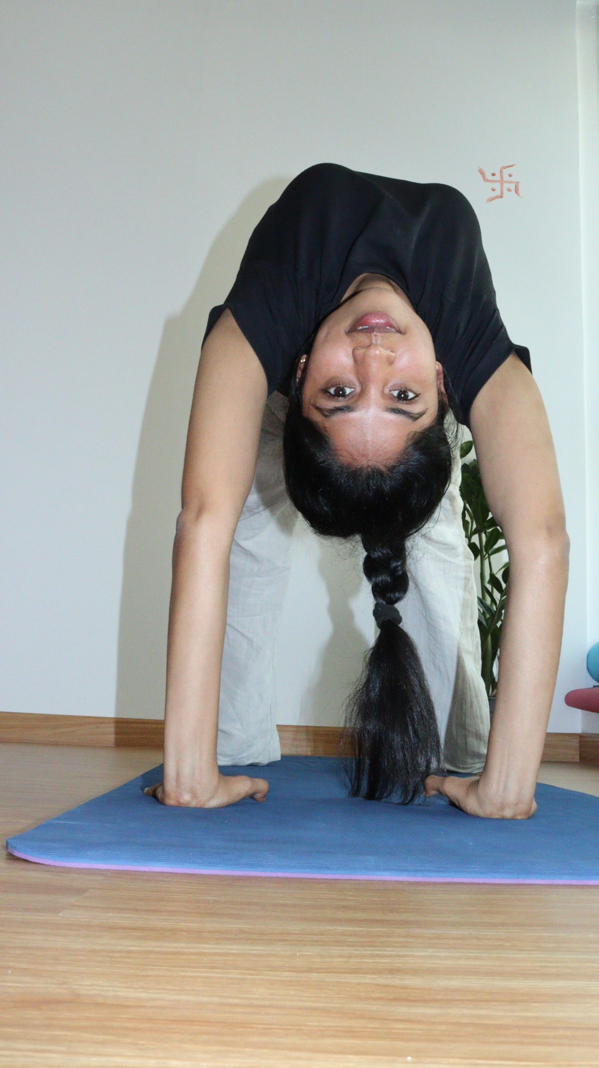 Beginner Yoga in Dubai: Start with Confidence, Comfort, and the Right Support