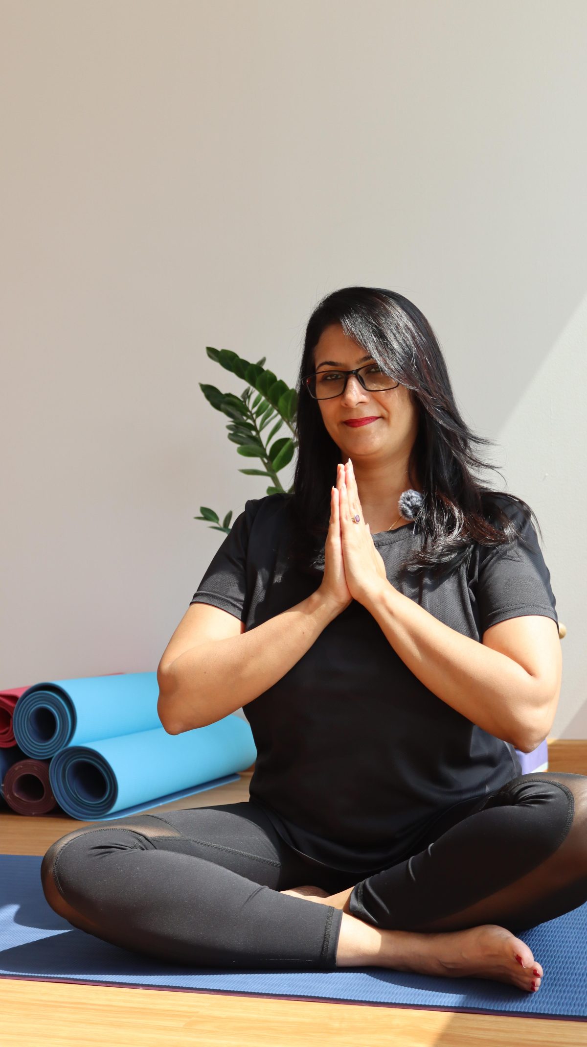 Yoga for Busy Professionals: Simple Practices to Cultivate Calm and Focus in Dubai