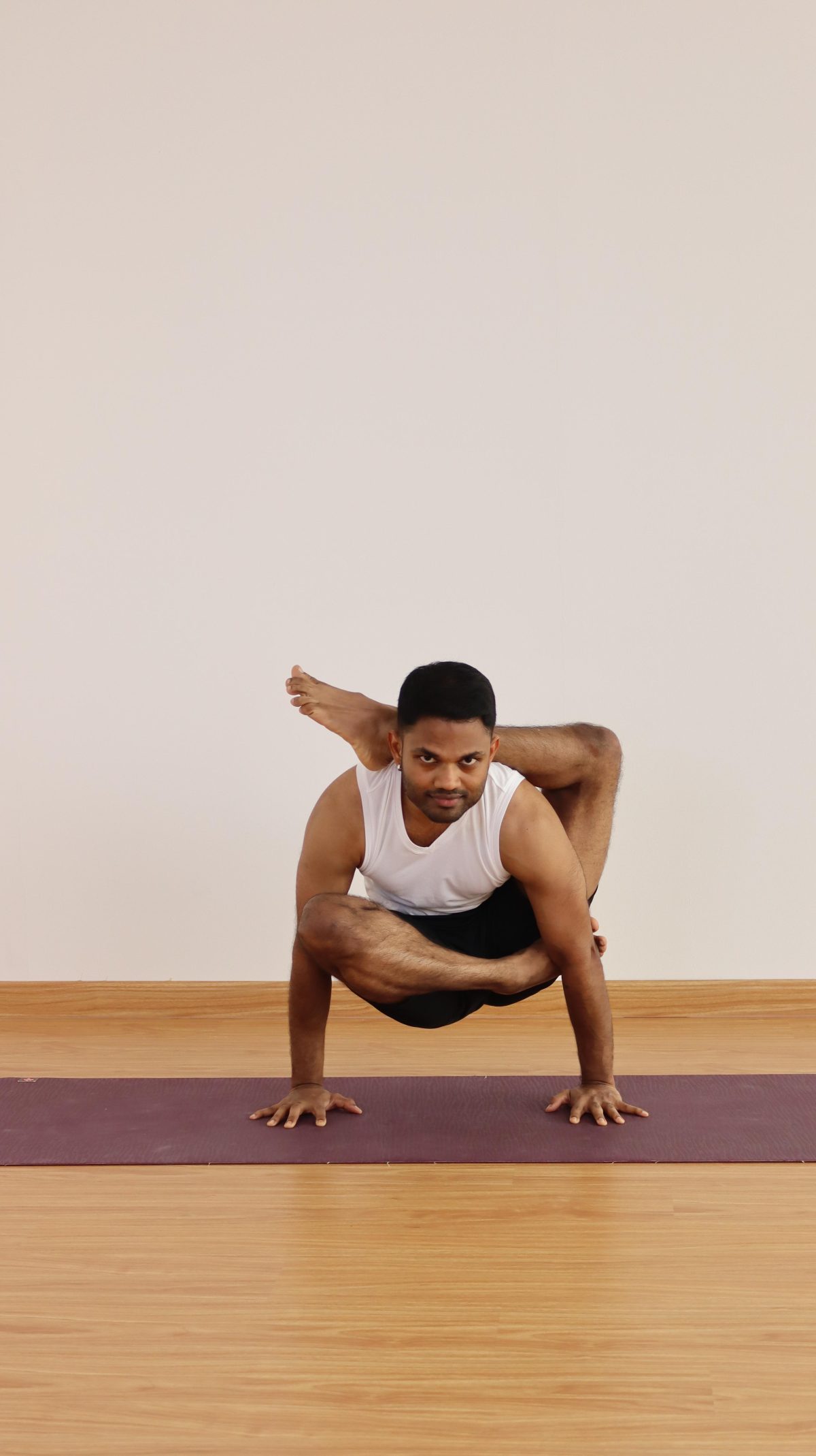 From Stress to Stillness: Holistic Yoga for Inner Peace in Dubai