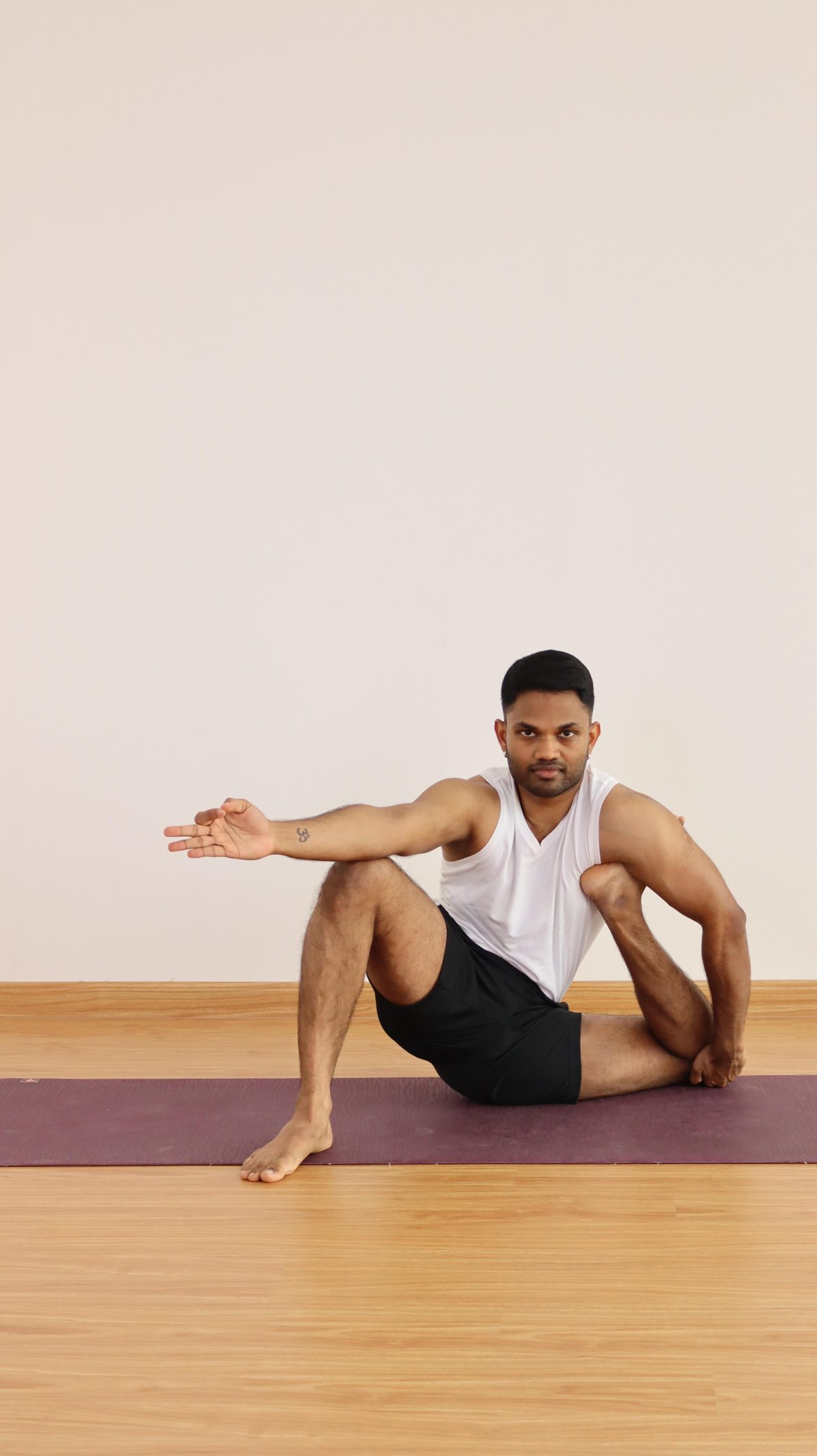 A Beginner-Friendly Guide to Starting Yoga (Without Feeling Overwhelmed)
